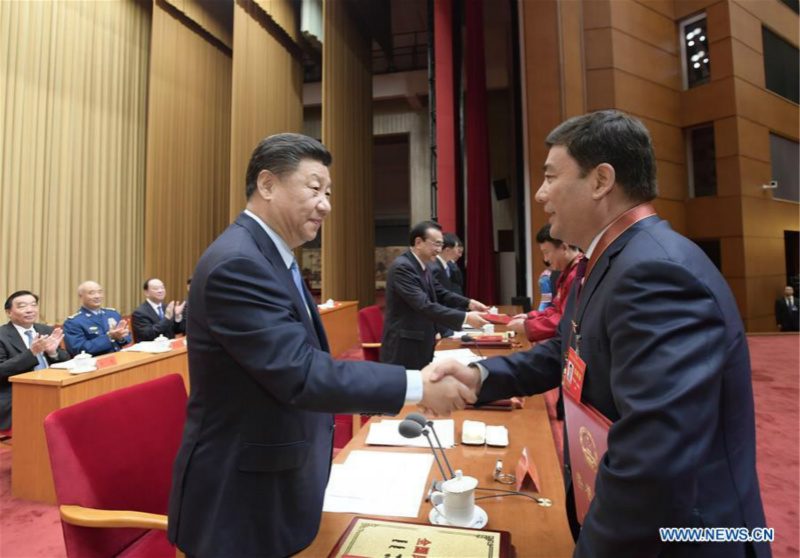Xi Jinping appelle tous les groupes ethniques à créer conjointement un futur radieux