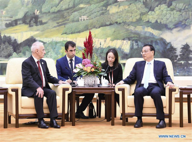 Li Keqiang rencontre des dirigeants étrangers venus assister à la cérémonie de clôture de l'Exposition horticole internationale de Beijing
