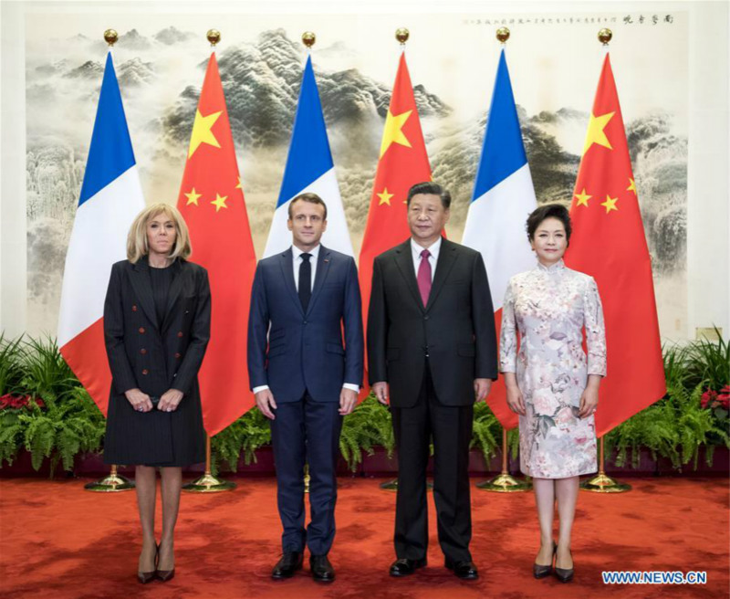 Xi Jinping s'entretient avec Emmanuel Macron à Beijing