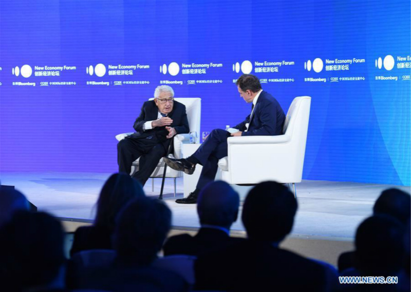 Henry Kissinger espère voir réussir les négociations commerciales sino-américaines