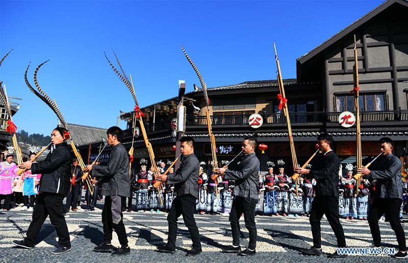 Guizhou : les Miaos célèbrent le Festival Jiyou