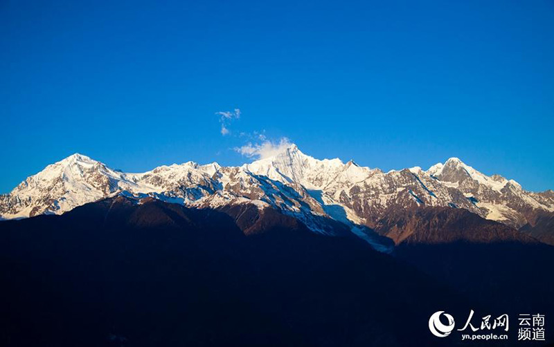 Yunnan : le magnifique paysage du « soleil qui éclaire la montagne » à Diqing