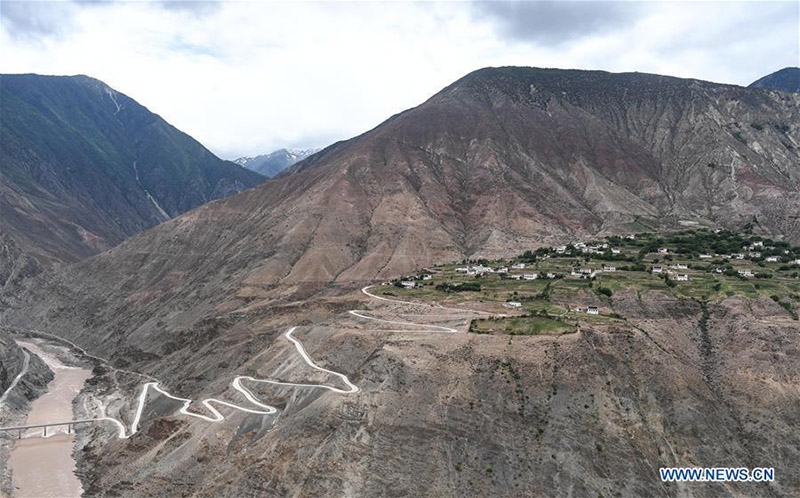 Le Tibet a construit et rénové 43 000 km de routes rurales en 5 ans