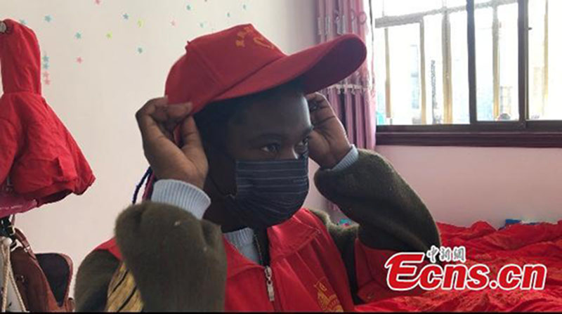 Une volontaire congolaise aide à lutter contre l'épidémie dans le Hebei