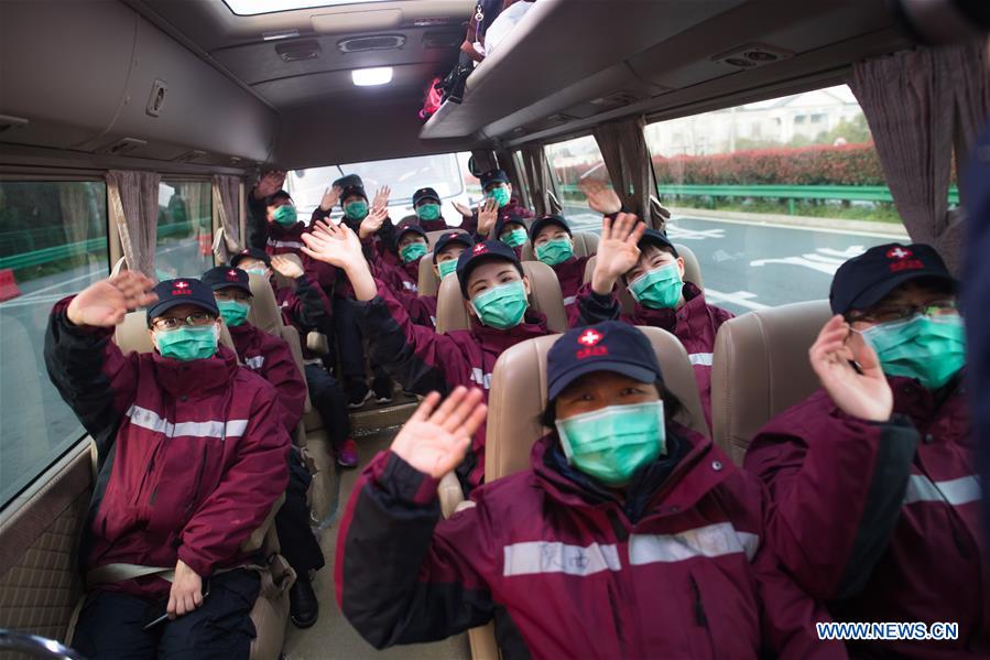 Le premier lot d'équipes d'assistance médicale quitte le Hubei