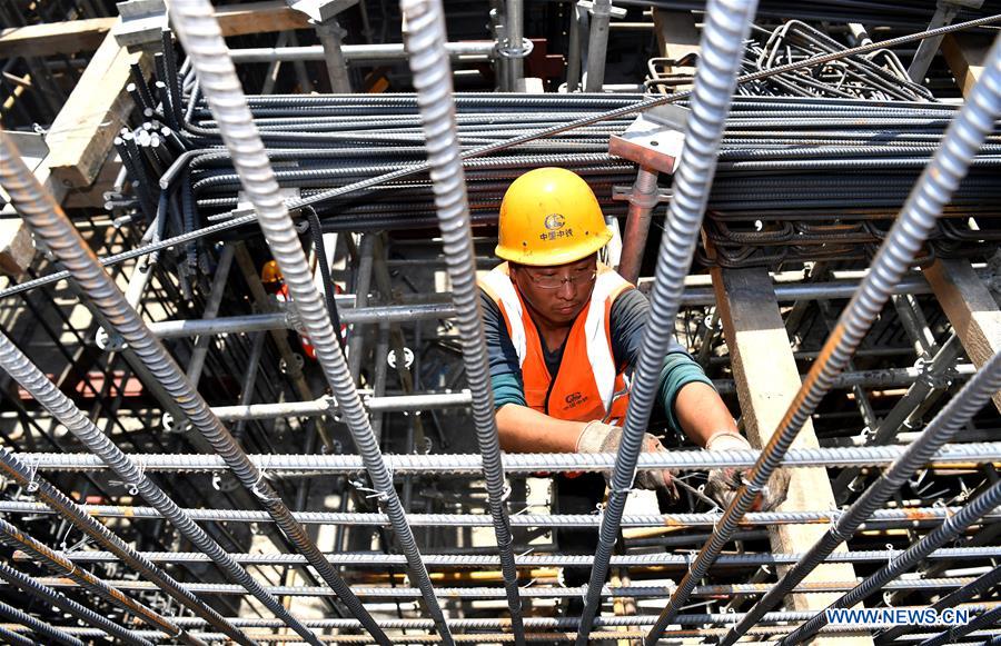 Chine : des travailleurs pendant les congés de la fête du Travail