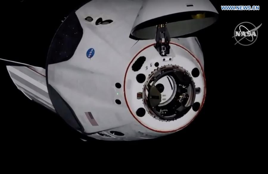 La capsule Crew Dragon de SpaceX s'amarre à l'ISS pour une mission historique