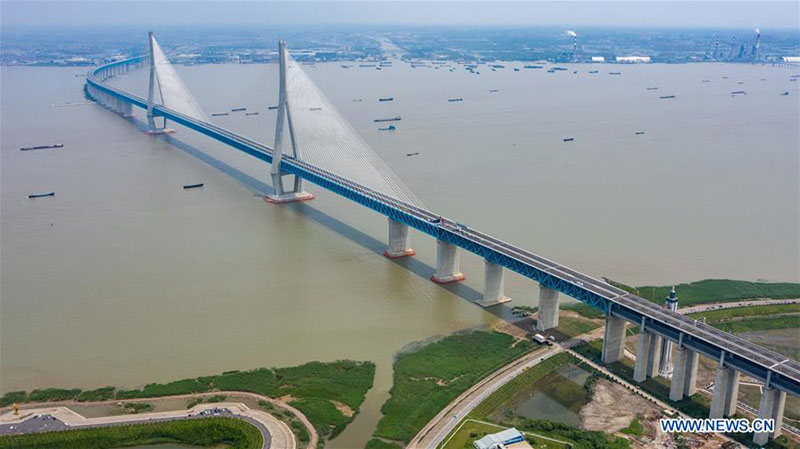 Chine : mise en service du plus long pont route-rail à haubans au monde