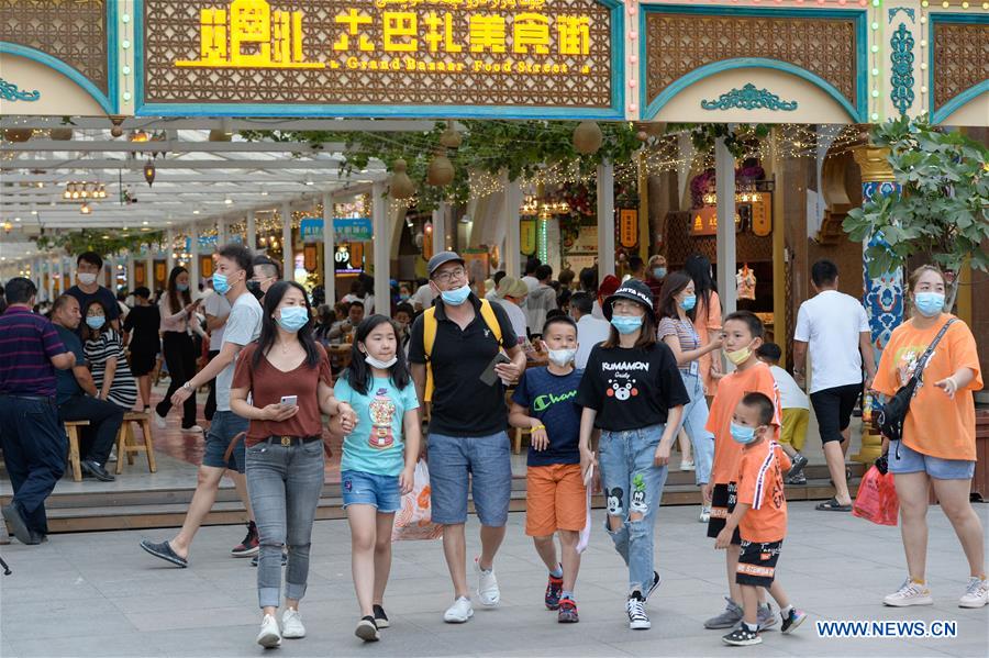Chine : tourisme dans le grand bazar à Urumqi