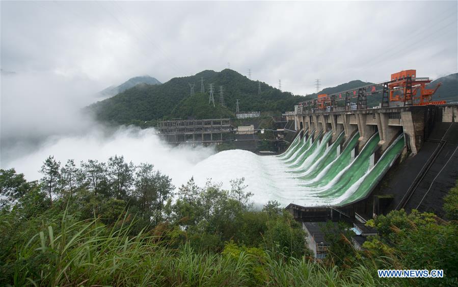 Chine : un réservoir majeur du Zhejiang ouvre l'ensemble de ses déversoirs face aux inondations