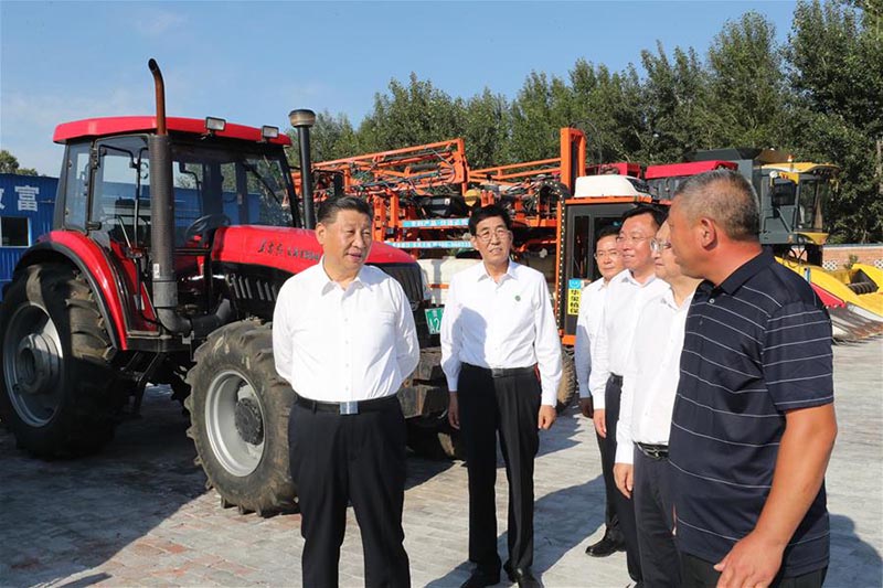 Xi Jinping encourage le développement des coopératives d'agriculteurs selon les conditions locales