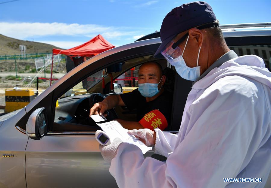 Urumqi assure l'approvisionnement de médicaments et d'aliments face à la résurgence du coronavirus