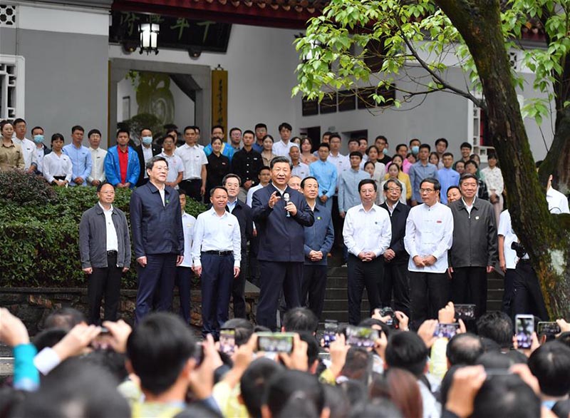Chine : Xi Jinping inspecte la ville de Changsha