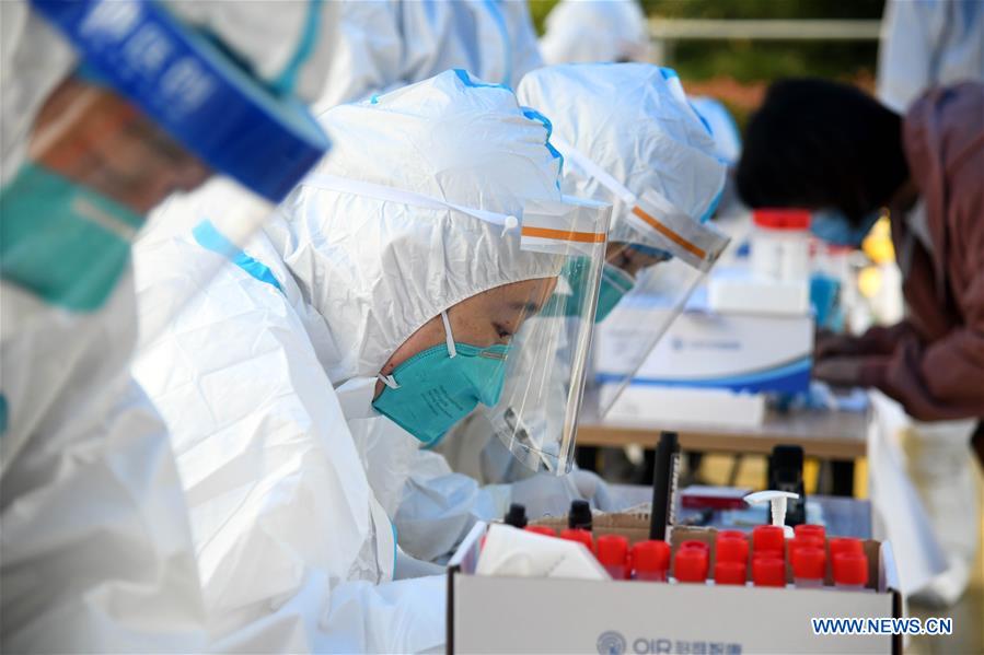Chine : prélèvement d'échantillons sur 7,5 millions de personnes pour des tests d'acide nucléique à Qingdao
