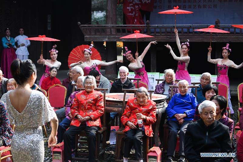 Un événement pour célébrer la Fête du double neuf à Hangzhou