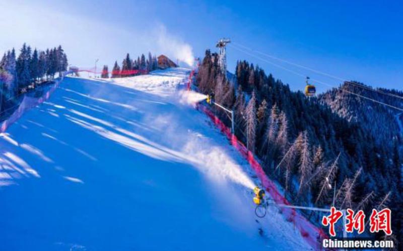 Les stations de ski autour d'Urumqi se préparent pour la nouvelle saison de neige