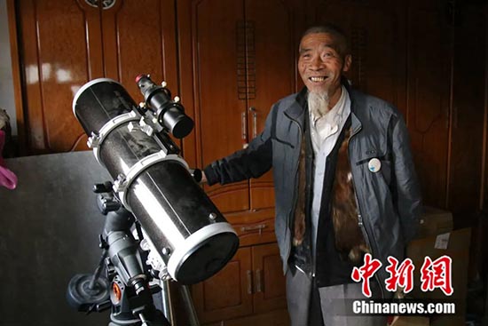 Un agriculteur chinois de 71 ans fasciné par l'astronomie construit un observatoire en montagne