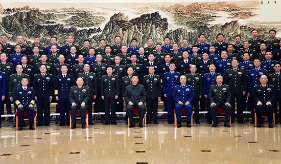 Xi Jinping rencontre des représentants à une conférence militaire sur l'éducation idéologique et politique