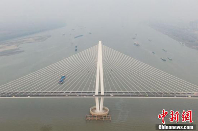 Mise en service du 5e pont sur le Yangtsé à Nanjing
