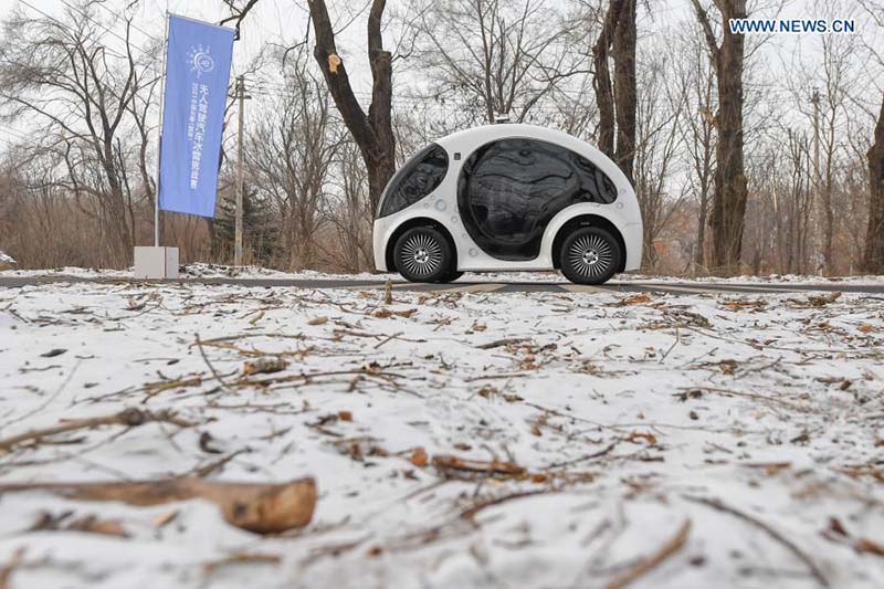 Une compétition hivernale de véhicules autonomes à Changchun