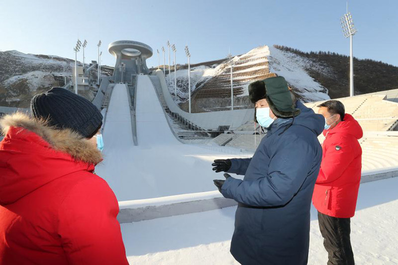 Xi Jinping met l'accent sur la promotion des sports d'hiver grâce à l'innovation technologique