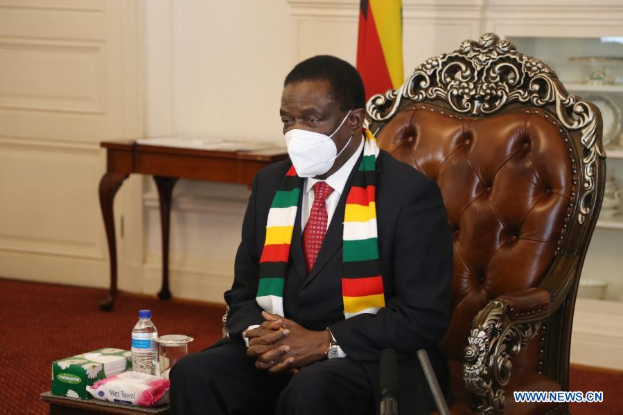 Le président zimbabwéen exprime sa gratitude à la Chine pour ses dons de vaccins contre le COVID-19
