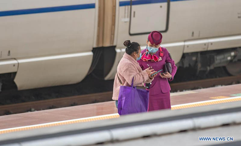Les gares de Chine envahies par les voyageurs avec la fin des vacances de la Fête du Printemps