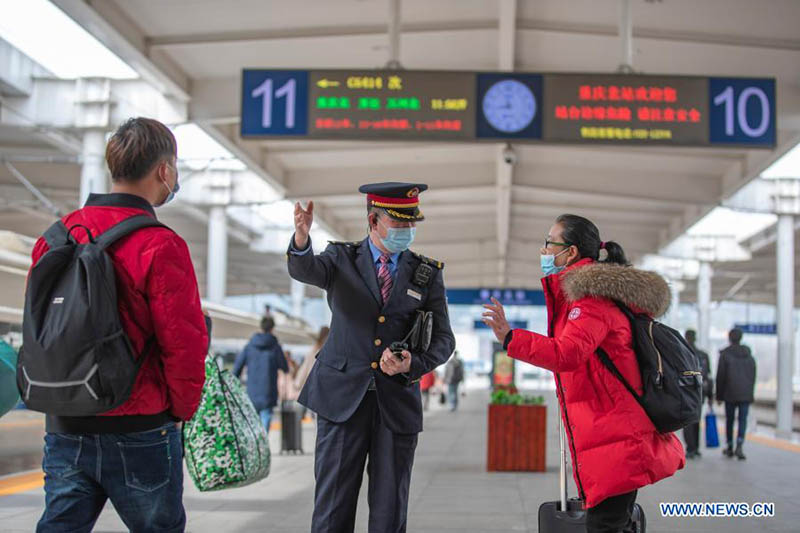 Les gares de Chine envahies par les voyageurs avec la fin des vacances de la Fête du Printemps