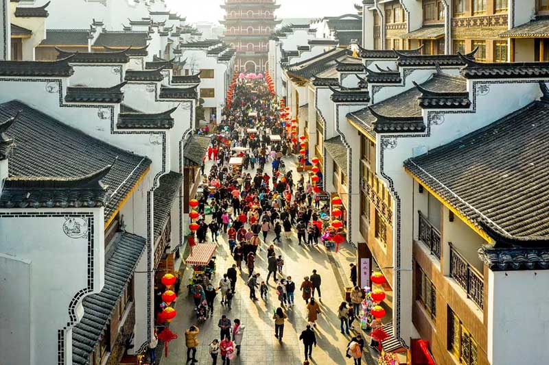 Les gens sont restés dans la ville où ils vivent et travaillent pour fêter le Nouvel an chinois, ce qui a boosté la consommation pendant les vacances