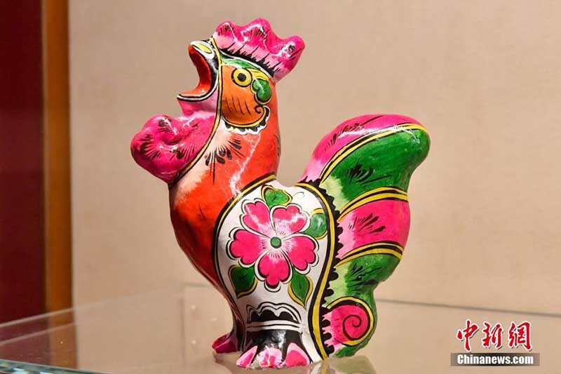  Les sculptures colorées en argile des 12 signes du zodiaque chinois exposées au Musée national de Chine à Beijing