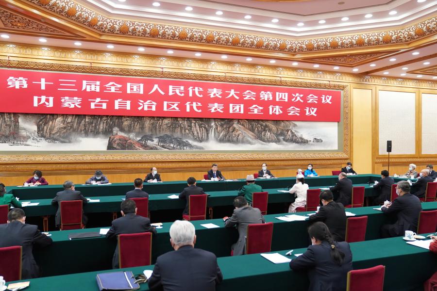 Xi Jinping met l'accent sur la nouvelle philosophie de développement et l'unité ethnique lors de la session annuelle de l'APN