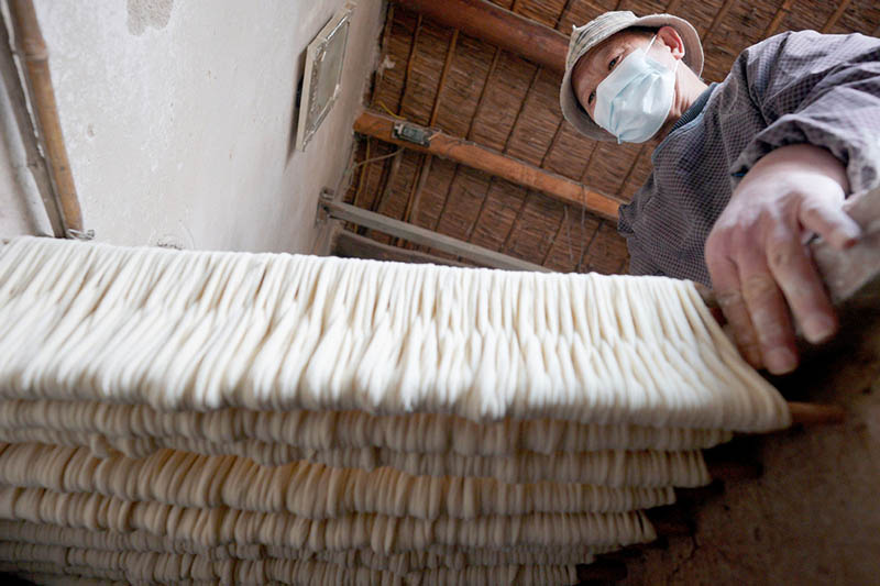 Dans le Hebei, les nouilles faites à la main offrent de nouvelles sources de revenus