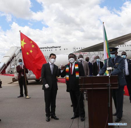 (COVID-19) Le Zimbabwe reçoit son deuxième lot de vaccins chinois