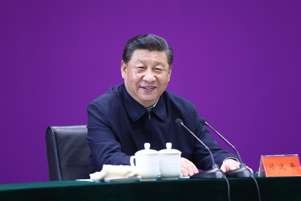 Xi Jinping met l'accent sur la construction d'universités de classe mondiale pour servir le pays lors de sa visite à Tsinghua