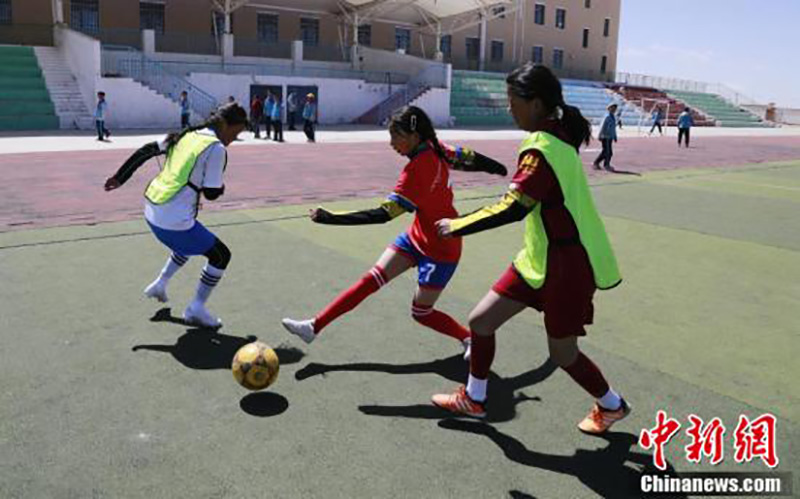 Les filles tibétaines ont réalisé un rêve de football