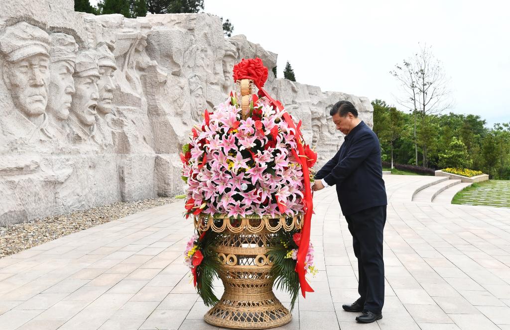 Xi Jinping inspecte la région autonome Zhuang du Guangxi
