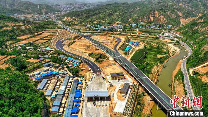 Une autoroute massive dans le Shaanxi ouverte fin juin