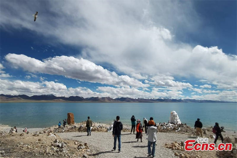 Le lac Namtso au Tibet entre dans la haute saison touristique