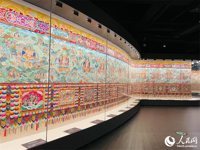 Avec ses 618 mètres de long, découvrez le plus long thangka du monde, véritable « encyclopédie tibétaine »
