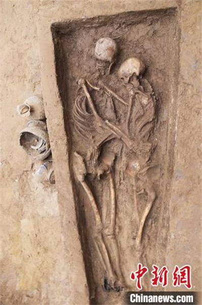Des archéologues ont découvert « l'enterrement embrassé » le plus complet datant de la dynastie des Wei du Nord