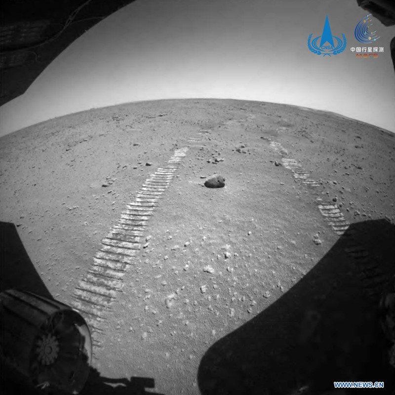Le rover martien chinois accomplit ses tâches d'exploration prévues