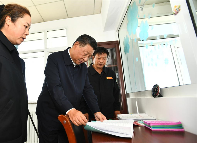 Xi Jinping en inspection dans une ferme forestière de la province du Hebei