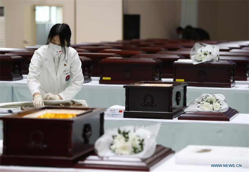 République de Corée : mise en bière de 109 dépouilles de martyrs chinois de la Guerre de Corée