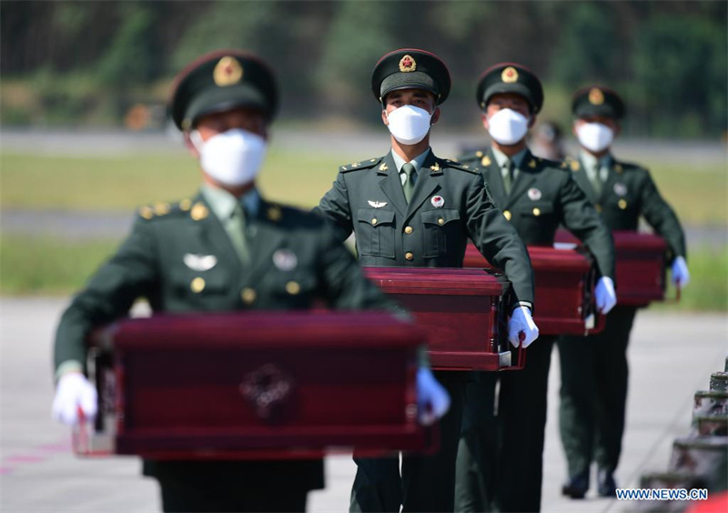 Retour des dépouilles de 109 soldats chinois tués pendant la guerre de Corée