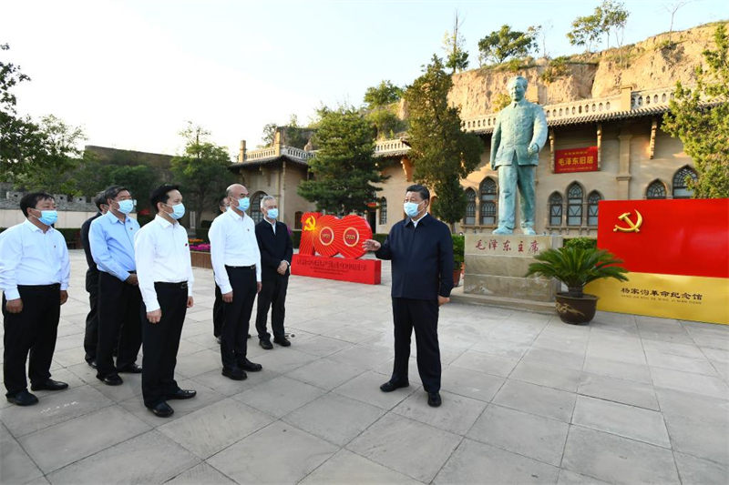 Xi Jinping inspecte la province chinoise du Shaanxi