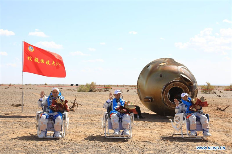 La Chine achève une mission habitée de trois mois pour la construction de la station spatiale