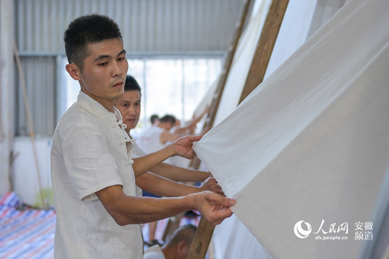 Comment le « super » papier de riz chinois est-il fabriqué dans la province de l'Anhui ?
