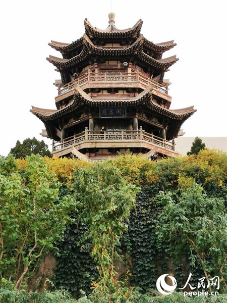 Le millénaire de Dunhuang : une longue histoire culturelle et une coexistence de sources et montagnes