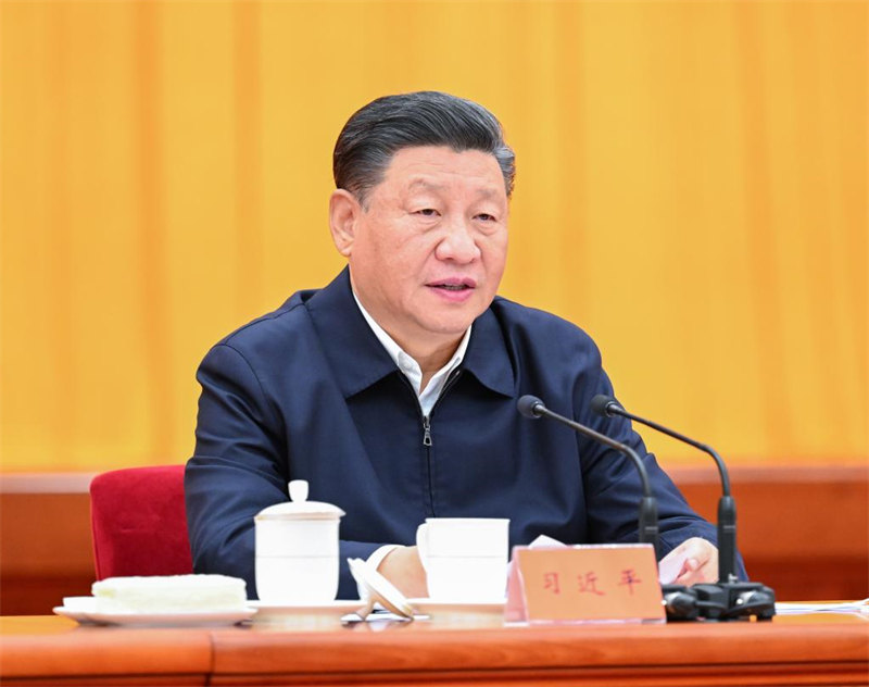 Xi Jinping met l'accent sur des progrès stables dans l'amélioration de la démocratie populaire sur l'ensemble du processus