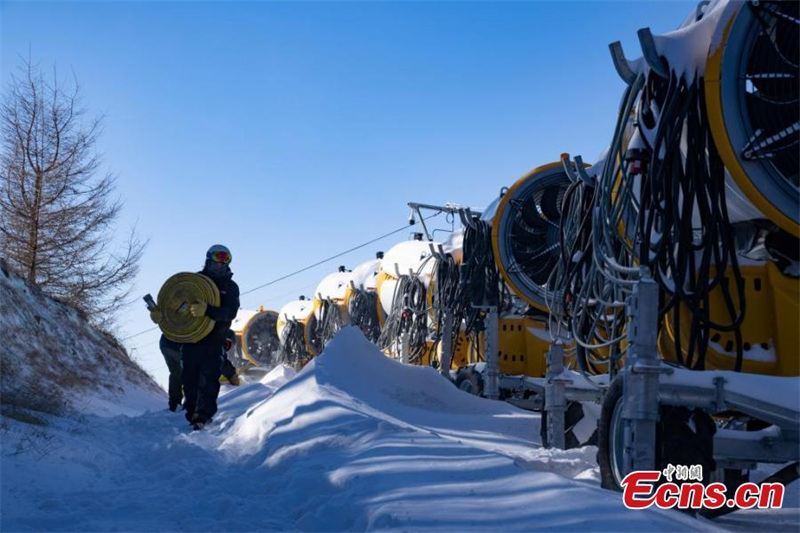 Le Centre national de ski alpin a commencé la production de neige pour les JO d'hiver de Beijing 2022